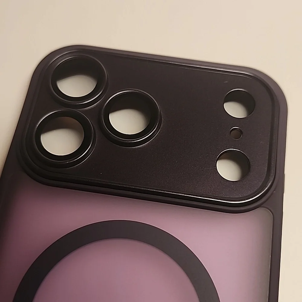Brand new Apple IPhone 17 Pro Max Magnetic Translucent Silicone Phone case